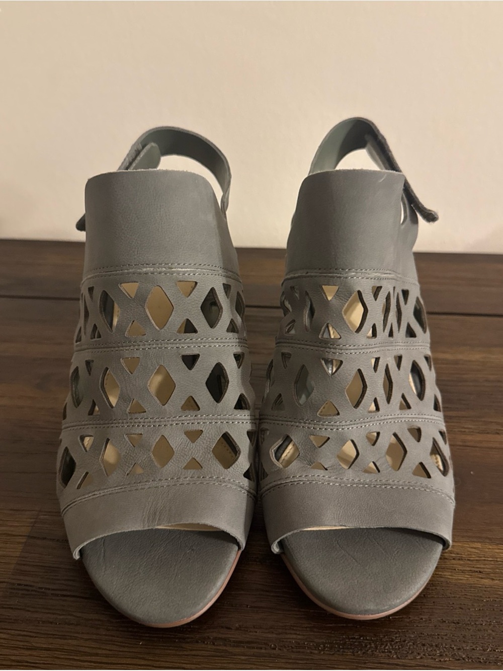 Vince Camuto Cutout Nubuck Heeled Sandals-Deverly - Smoke Stack - 7 W NWOB